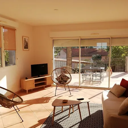 Chez Jules Et Odette *